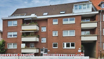 Süd-Ansicht = Straßen-Seite