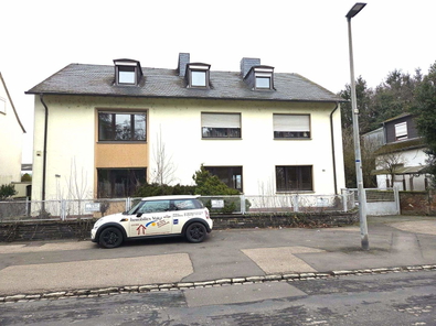 Gebäude vordere Ansicht.jpg