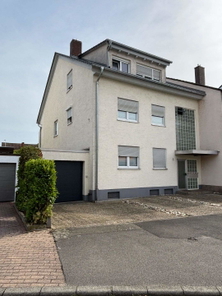 Haus schräg von vorne.jpg
