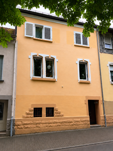 Hausfront.png