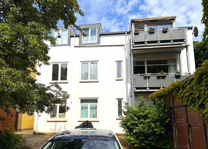 Titelbild-Ansicht_Hof-Gartenseite