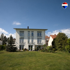 REMAX Immobilien DeLux Einfamilienhau Rückansicht Neunkirchen Mark Borowicz