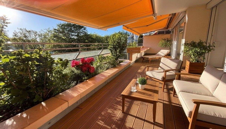Balkonterrasse KI Bespiel