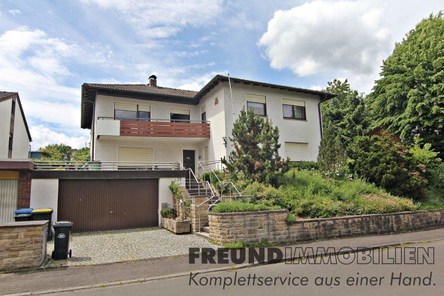 Haus Front.JPG