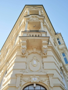 Türbekrönung Fassade