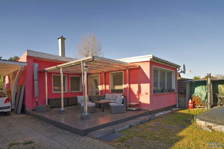 re Bungalow