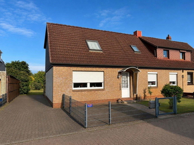 Straßenansicht.jpg