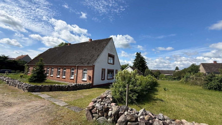 Hausansicht Straßenseite 1.1