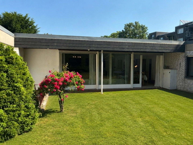 Terrasse mit Garten