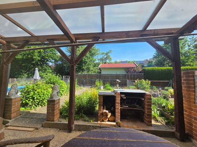 Terrasse mit Garten auf der Nordseite