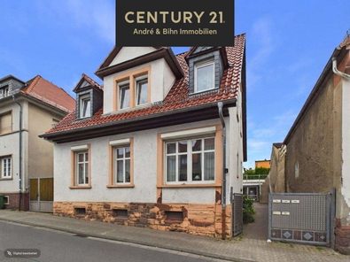 Straßenansicht vom Vorderhaus