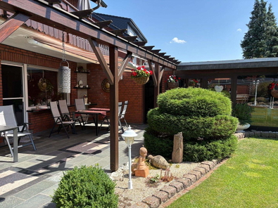 Gepflegtes 3 FH mit Garten
