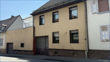 Straßenansicht