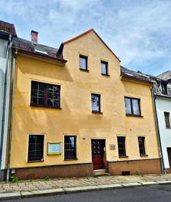 Hausfront.jpg