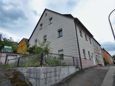 Großes Einfamilienhaus