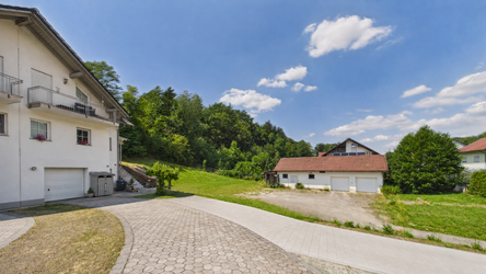 Haus und Grundstück