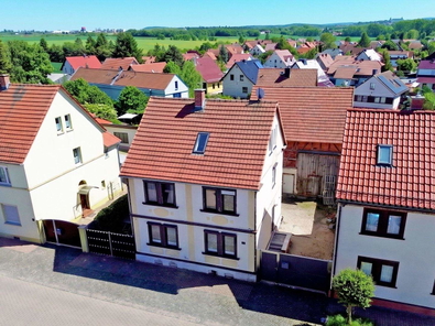 Fronansicht mit Blick zum Schloss Friedenstein