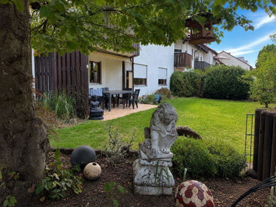 Großzügig Wohnung mit Garten.