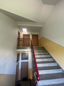 Treppe zur Wohnung 10