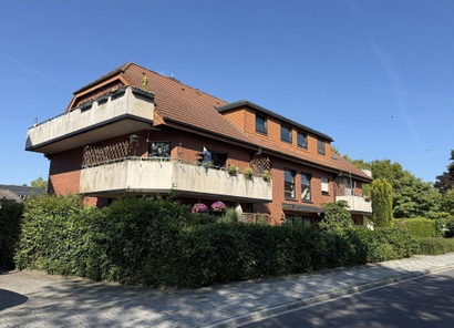 Seitenansicht mit Balkon