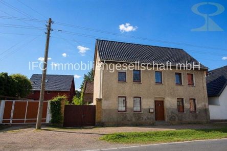Hausansicht / Straßenseite