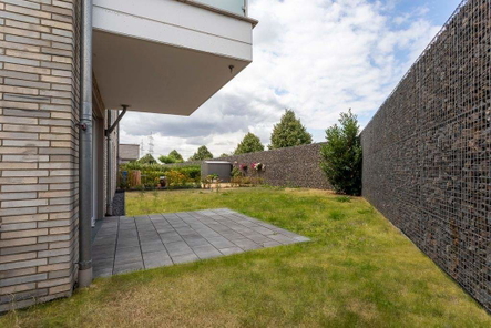 Terrasse und Garten Ansicht 1