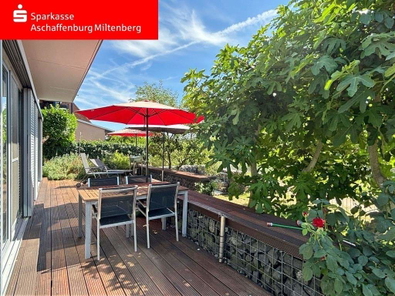 Weitläufige Terrasse