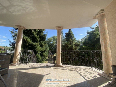 überdachte Terrasse