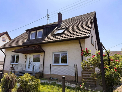 Zweifamilienwohnhaus-Außenansicht