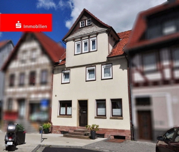 Vorderansicht mit Hauseingang