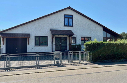 Haus von der Vorderseite