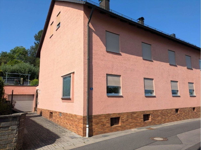 Straßenansicht
