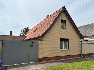 Hausansicht Straßenseite