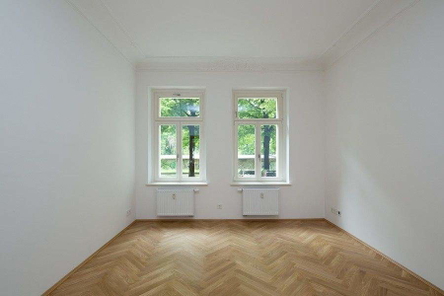 sehr schöne 4- Zimmerwohnung in Schleußig