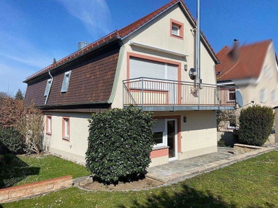 EG-ETW mit Terrasse und Garten