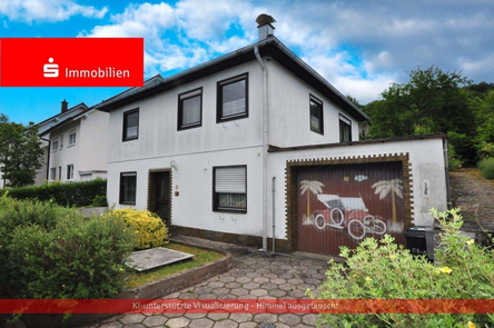 Vorderansicht mit Garage