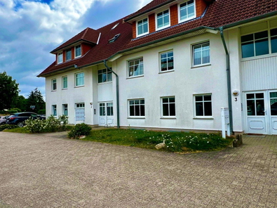 Hausansicht Eingangsbereich zur ETW