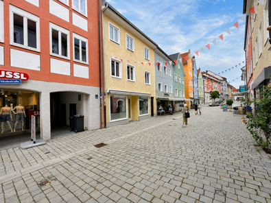 Sicht aus Einkaufsstrasse