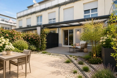 Terrasse mit Garten KI Visuali