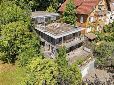 Seitliche Hausansicht