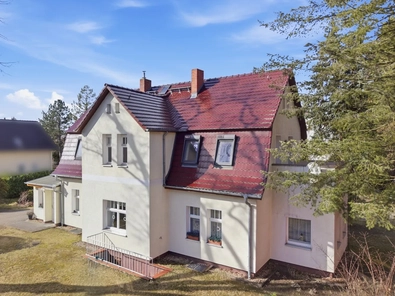 Charaktervolles 2 Familienhaus