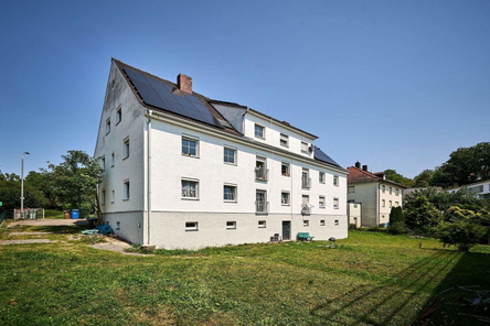 MFH Mallersdorf Außenansicht Rückseite mit Garten