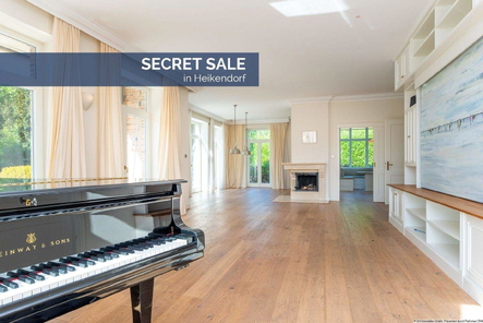 Secret Sale