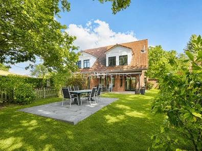 Gartenansicht (KI generiert)