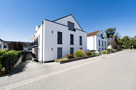 Hausansicht Einfahrt