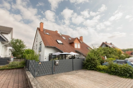 Vorderansicht des Hauses
