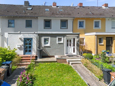 Vorderseite mit Anbau