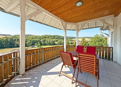 Balkon im Obergeschoss