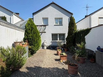 Außenansicht Vorgarten