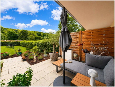 Terrasse mit Zugang zum Garten